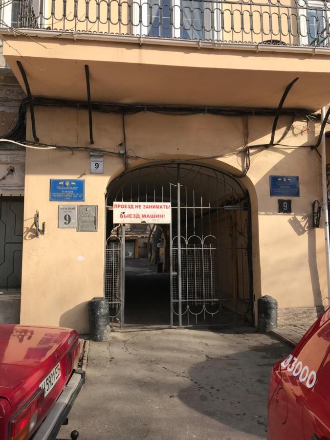 Трирівневий Лофт Із Спальнею-Укриттям Self Check-In 247 Одесса Экстерьер фото